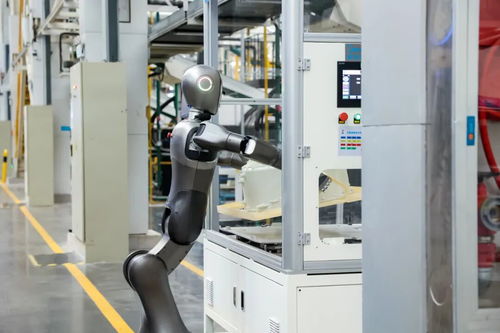 半年营收破2523亿,美的用首个智能体工厂,揭开业绩增长的底层逻辑